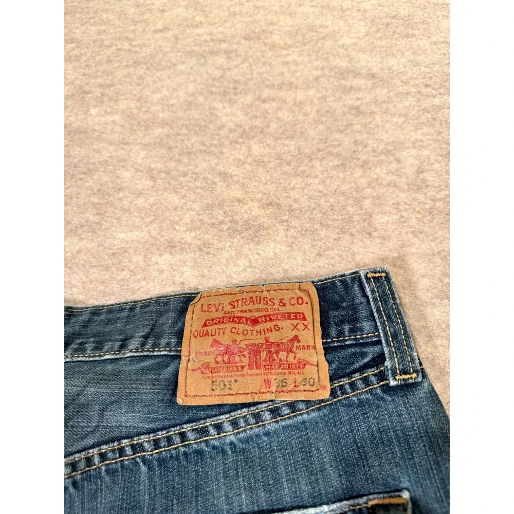 Levis 501 Straight Fit Jeans Mens 36x30 Blue‎ Whiskering Denim Cotton Button Fly